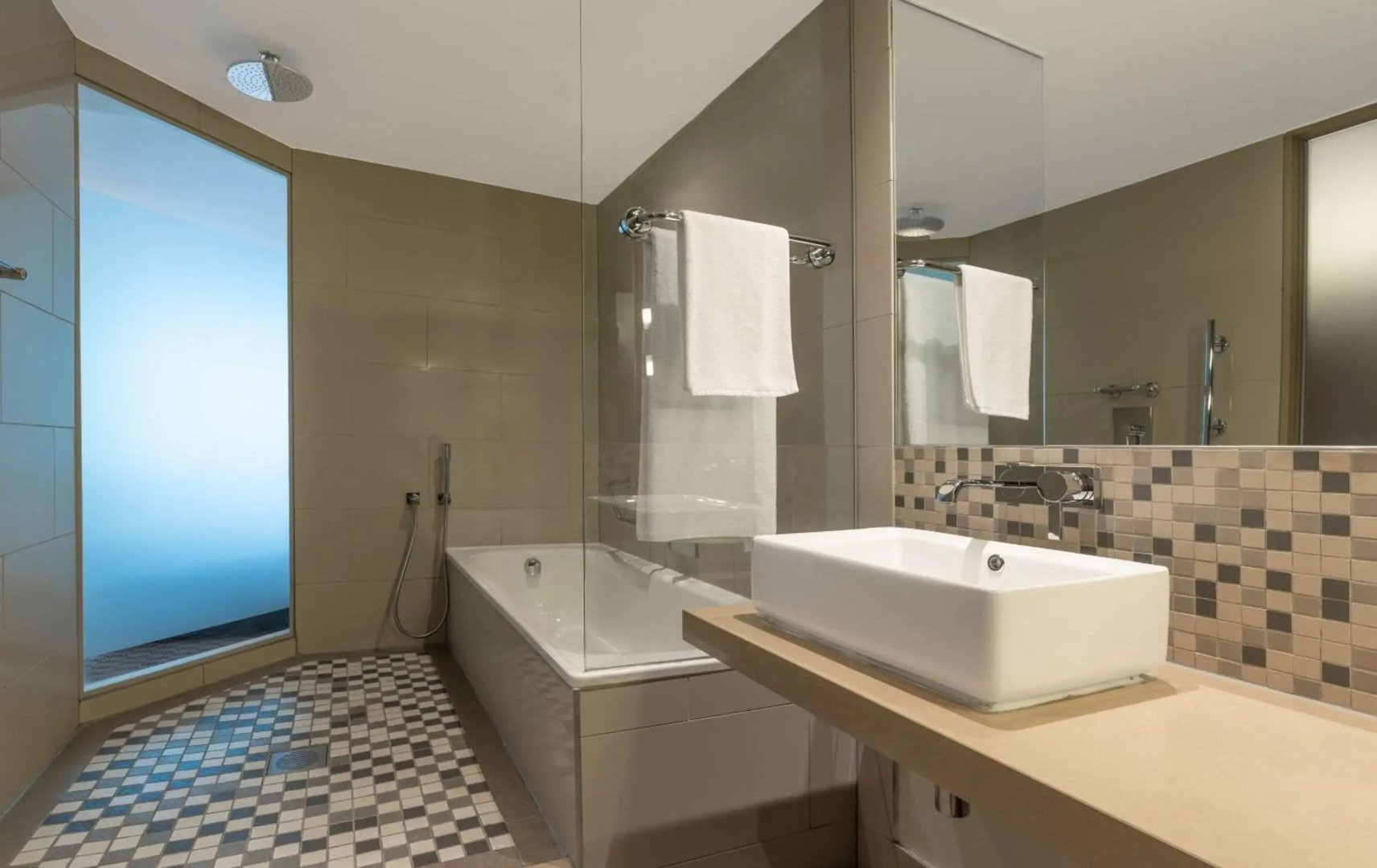 Photo - Radisson Blu Gautrain Hotel, Sandton Johannesburg