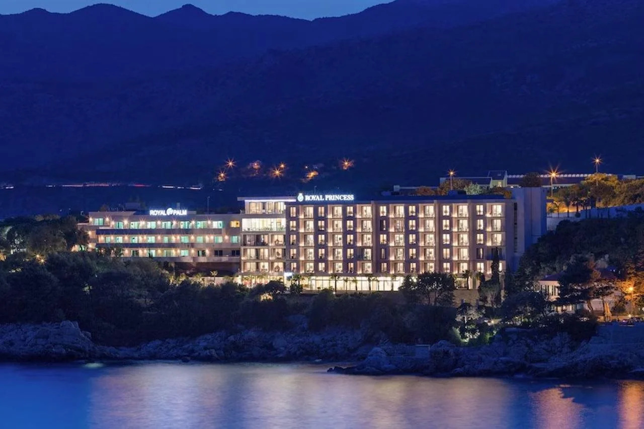 Photo - Royal Princess Hotel