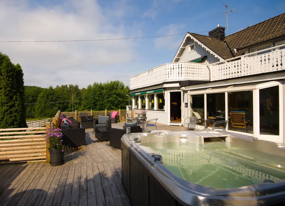 Foto - Treetop Spa Hangout & Hotel