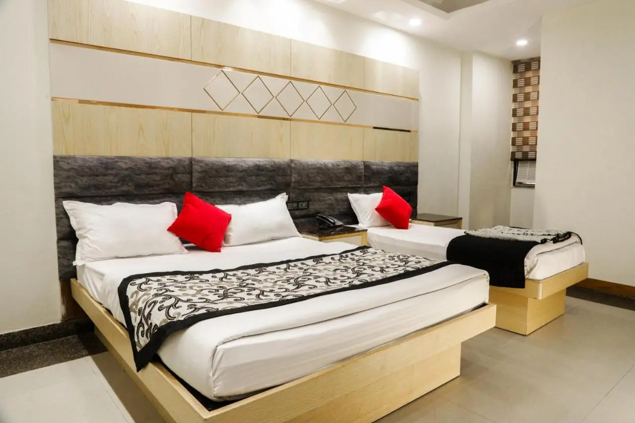 Photo - Hotel Vanson Villa, City Centre - With Free Airport & Train Station Pickup