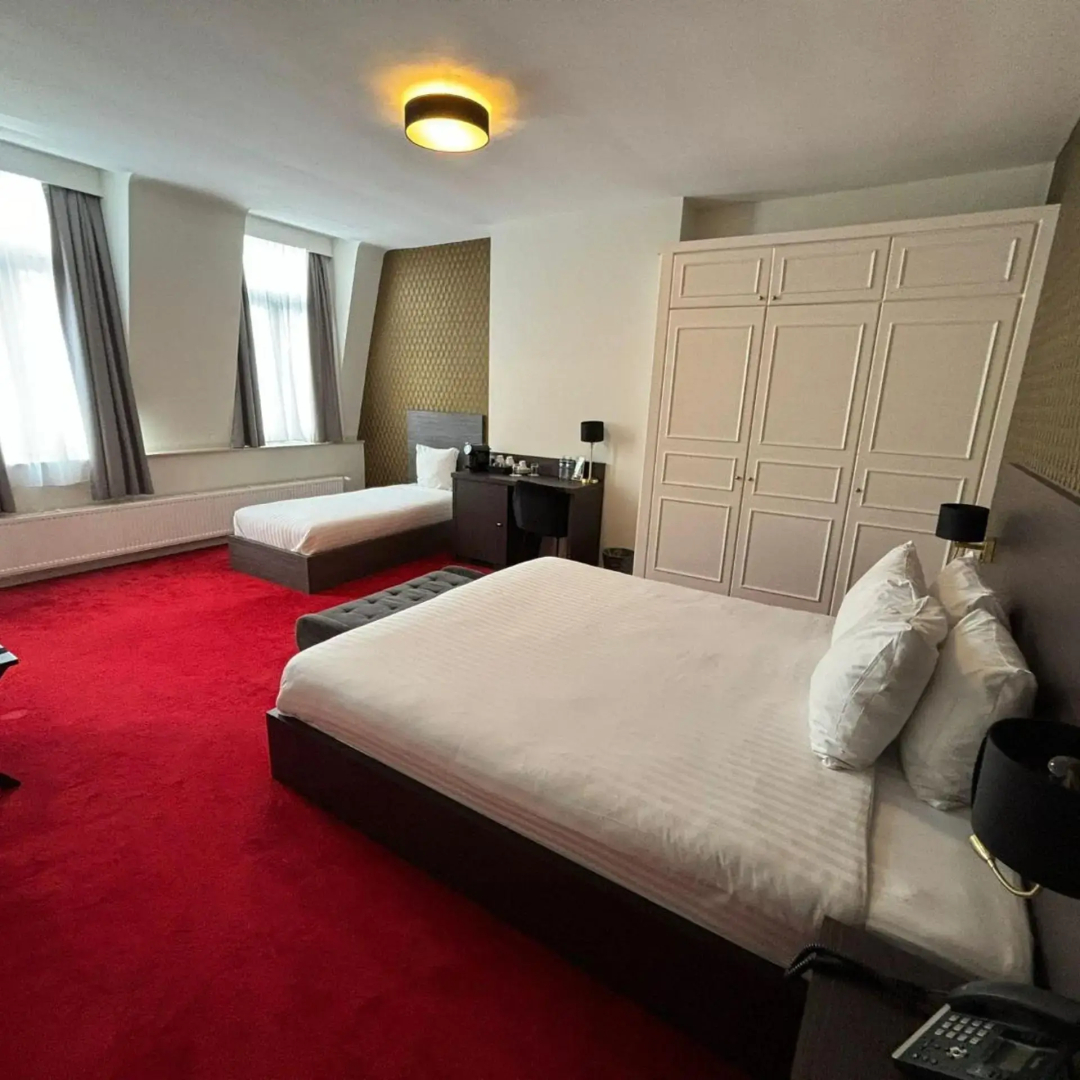 Photo - La Bourse Hotel