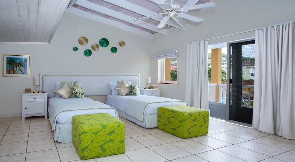 The Harbour #6 - 3 Bedrooms in Rodney Bay 3 Townhouse by RedAwning