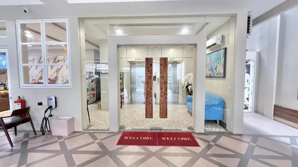 Photo - Hotel With OK