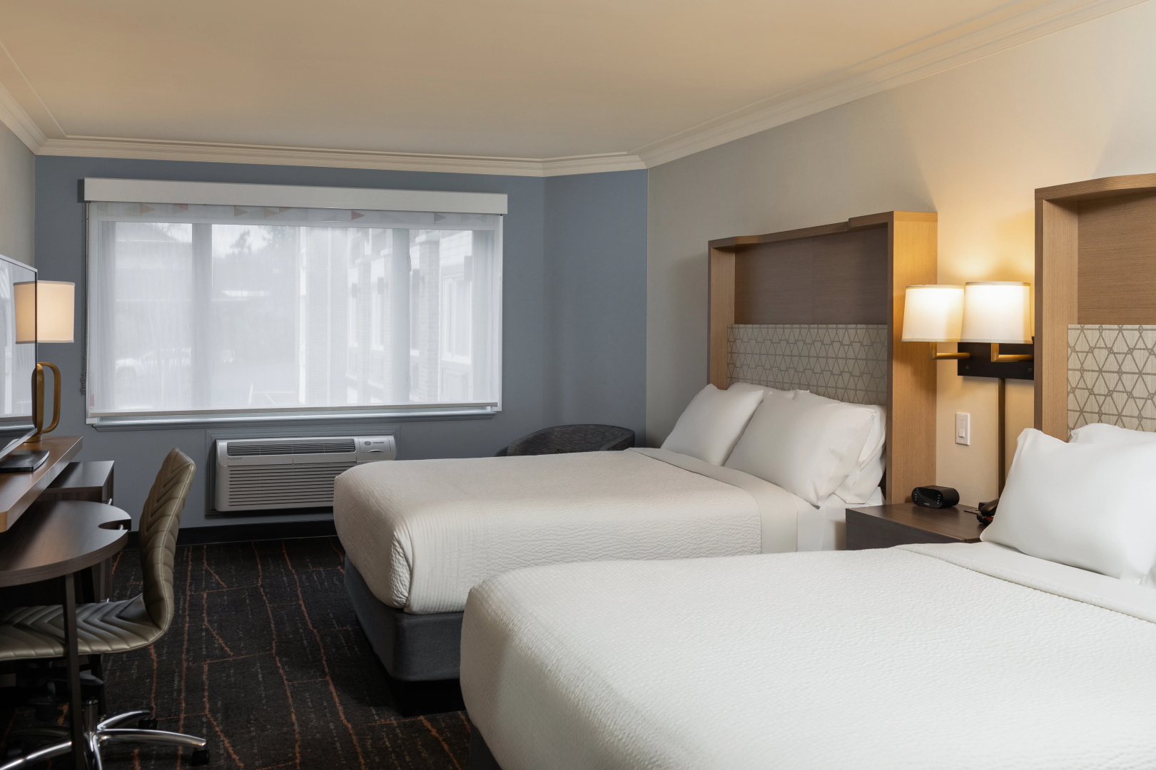 Photo - Holiday Inn Victoria Elk Lake by IHG