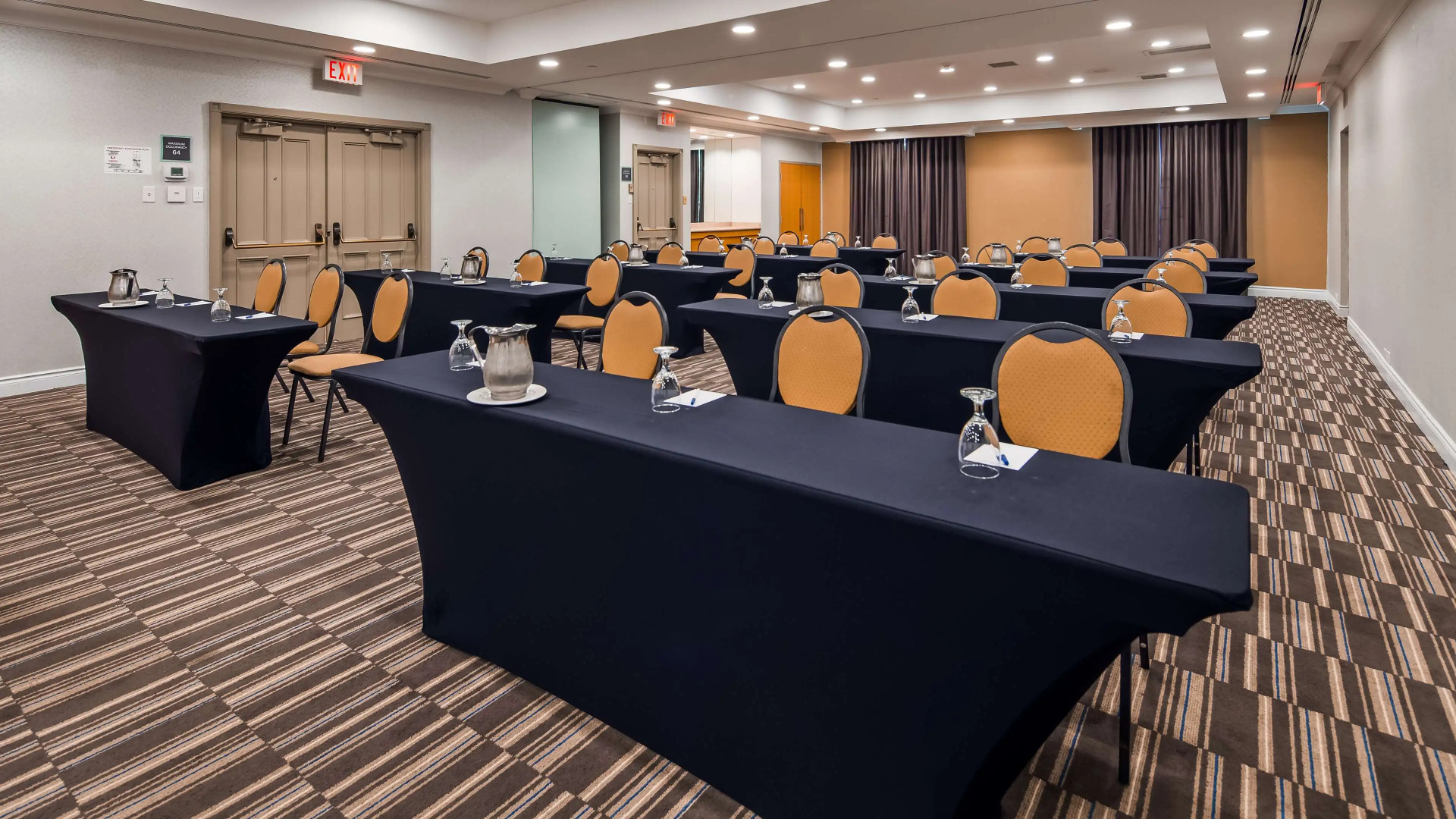 Photo - Best Western Premier Toronto Airport Carlingview Hotel