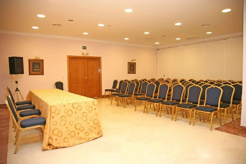 Photo - Hotel Peña de Arcos