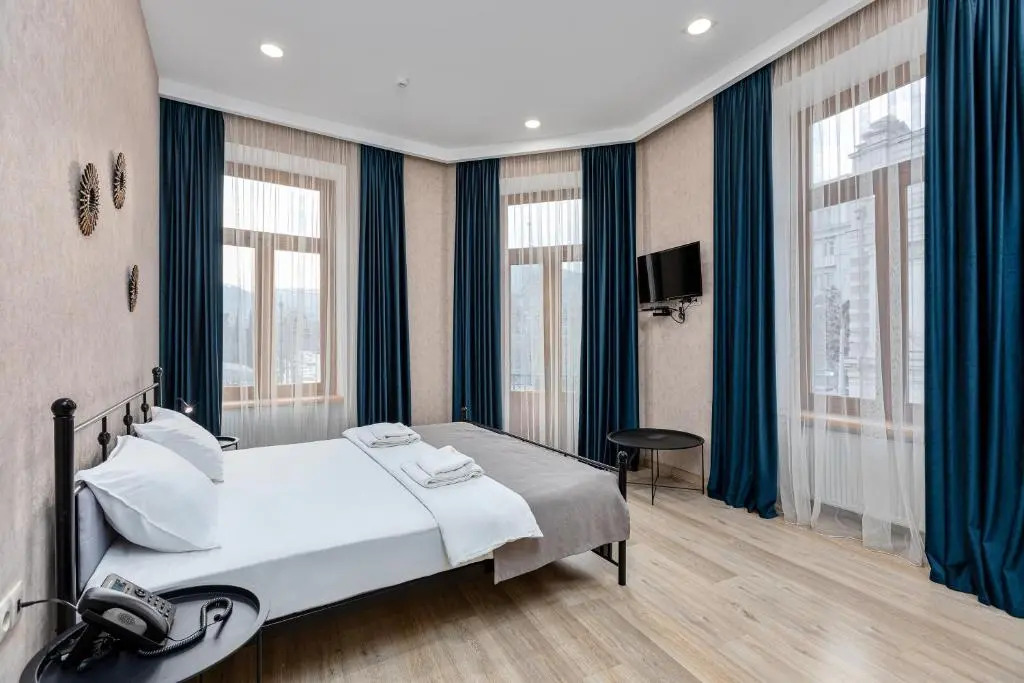 Photo - Monument1880