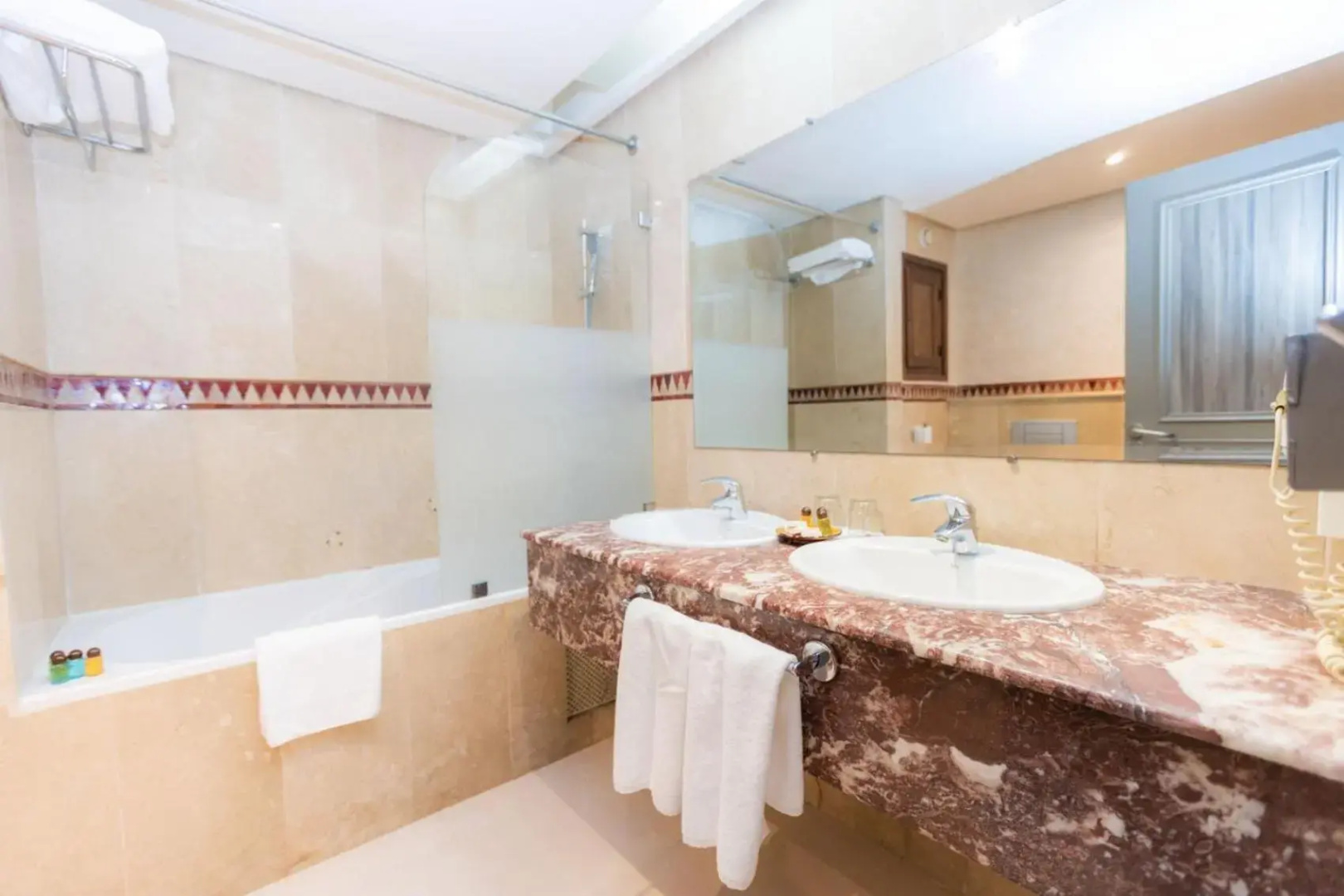 Photo - Hotel Prince de Paris