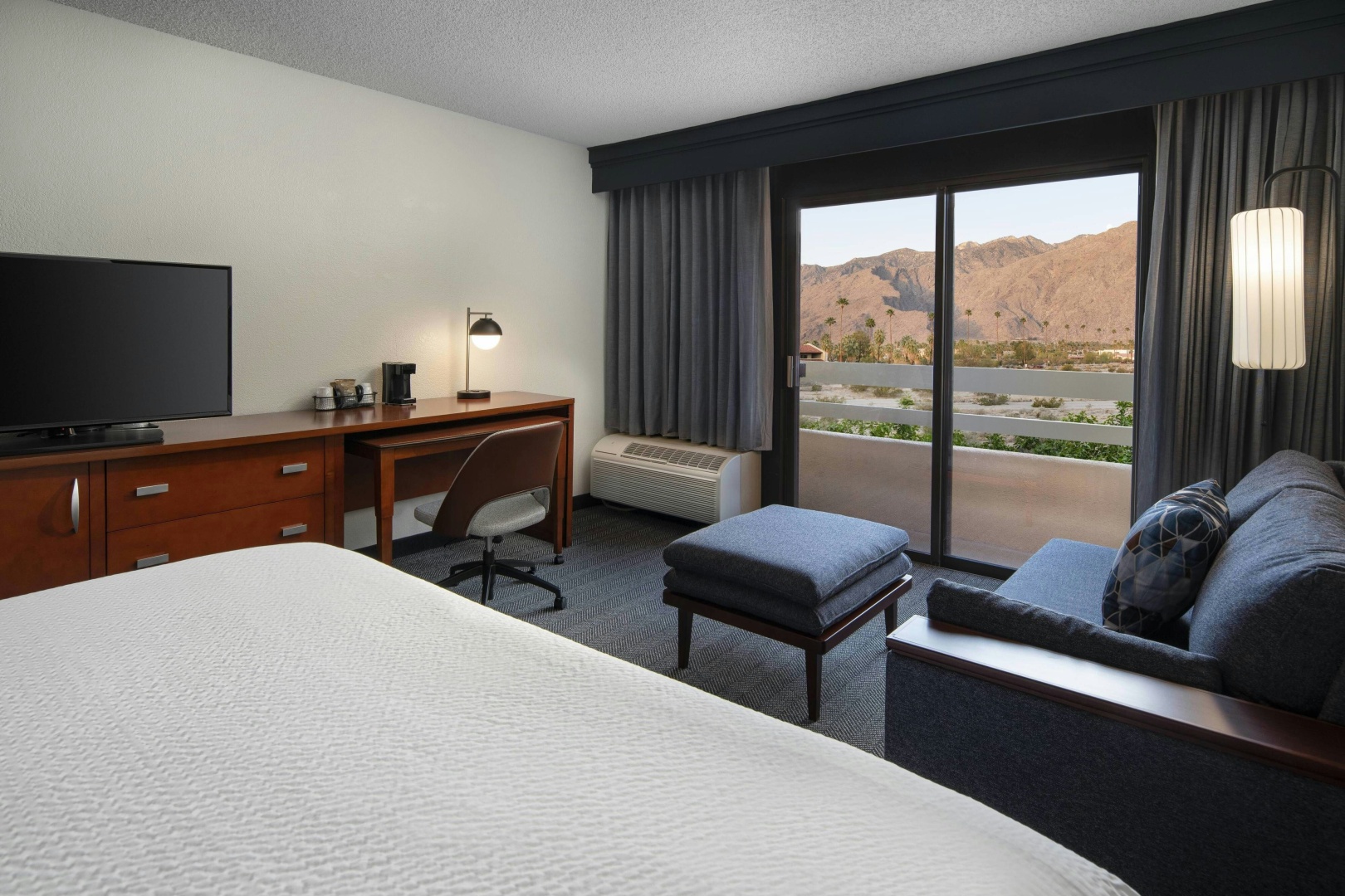 Foto - Courtyard By Marriott Palm Springs