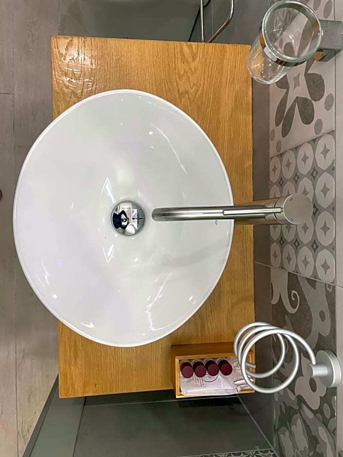 Photo - Naptown Rooms