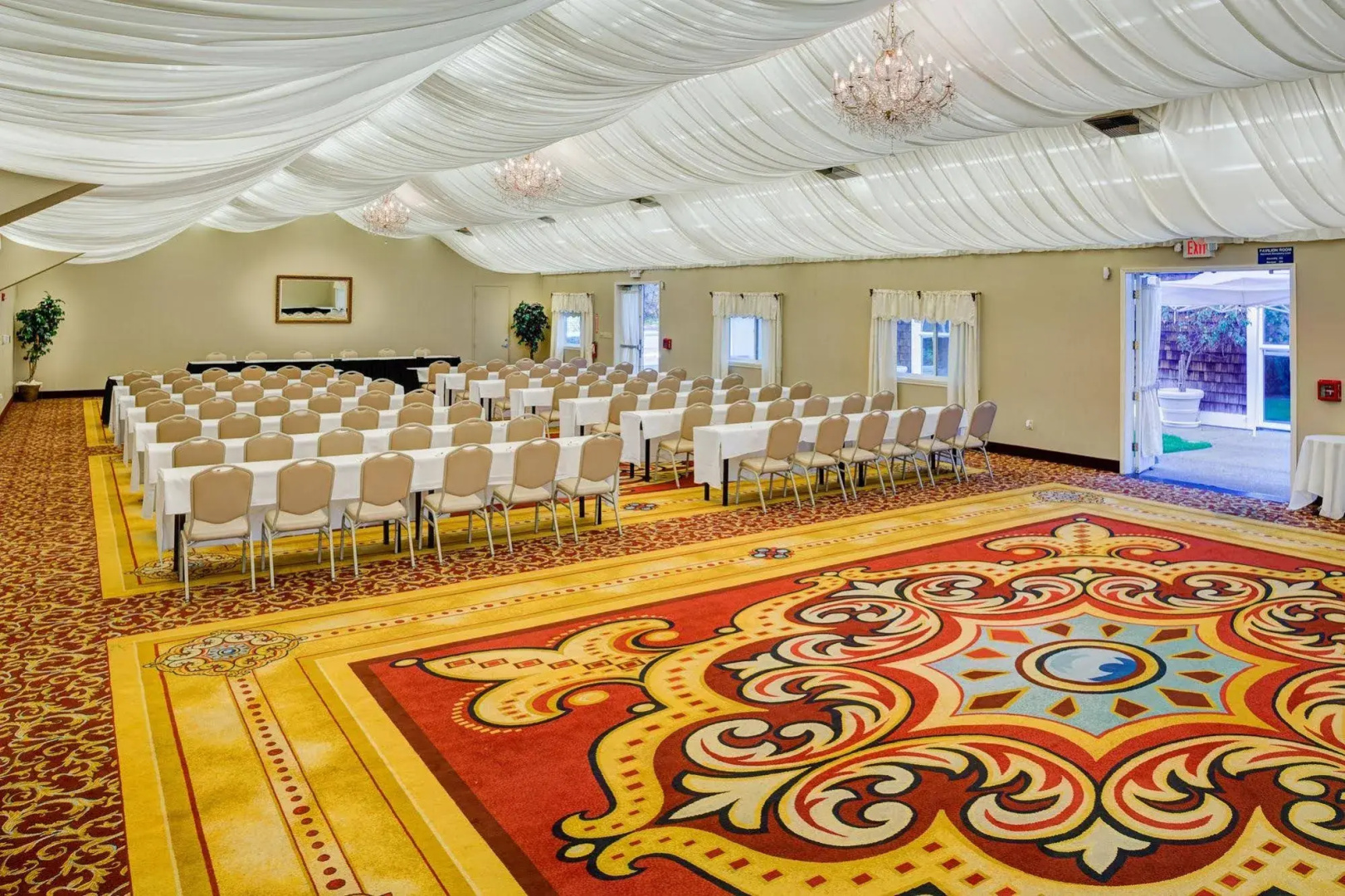 Photo - Lake Natoma Inn