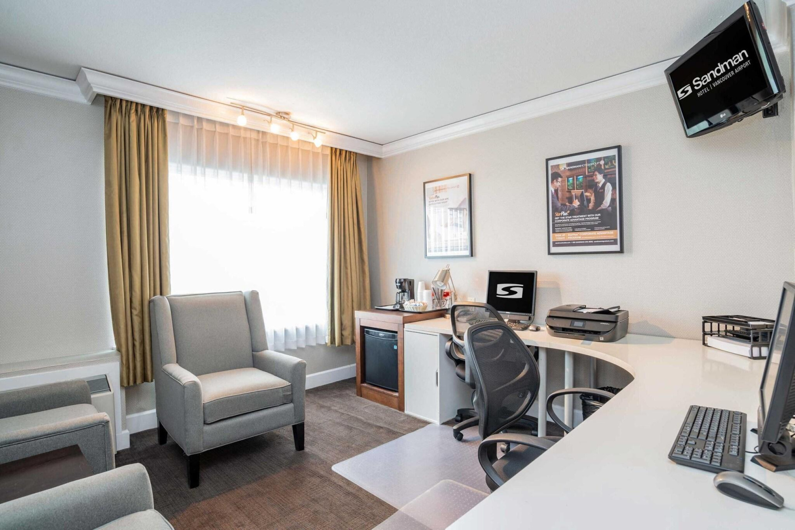 Foto - Sandman Hotel & Suites Vancouver Airport