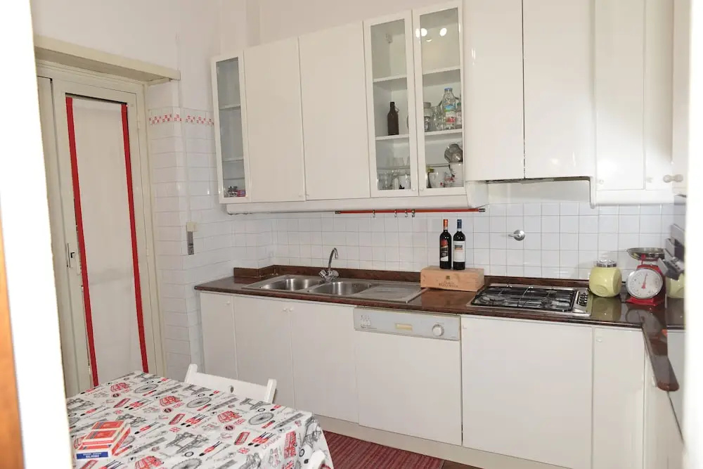 Photo - Room-single Room in Cozy and Comfortable
