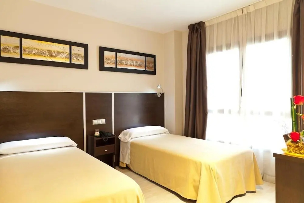 Photo - Hostal Avenida Barajas