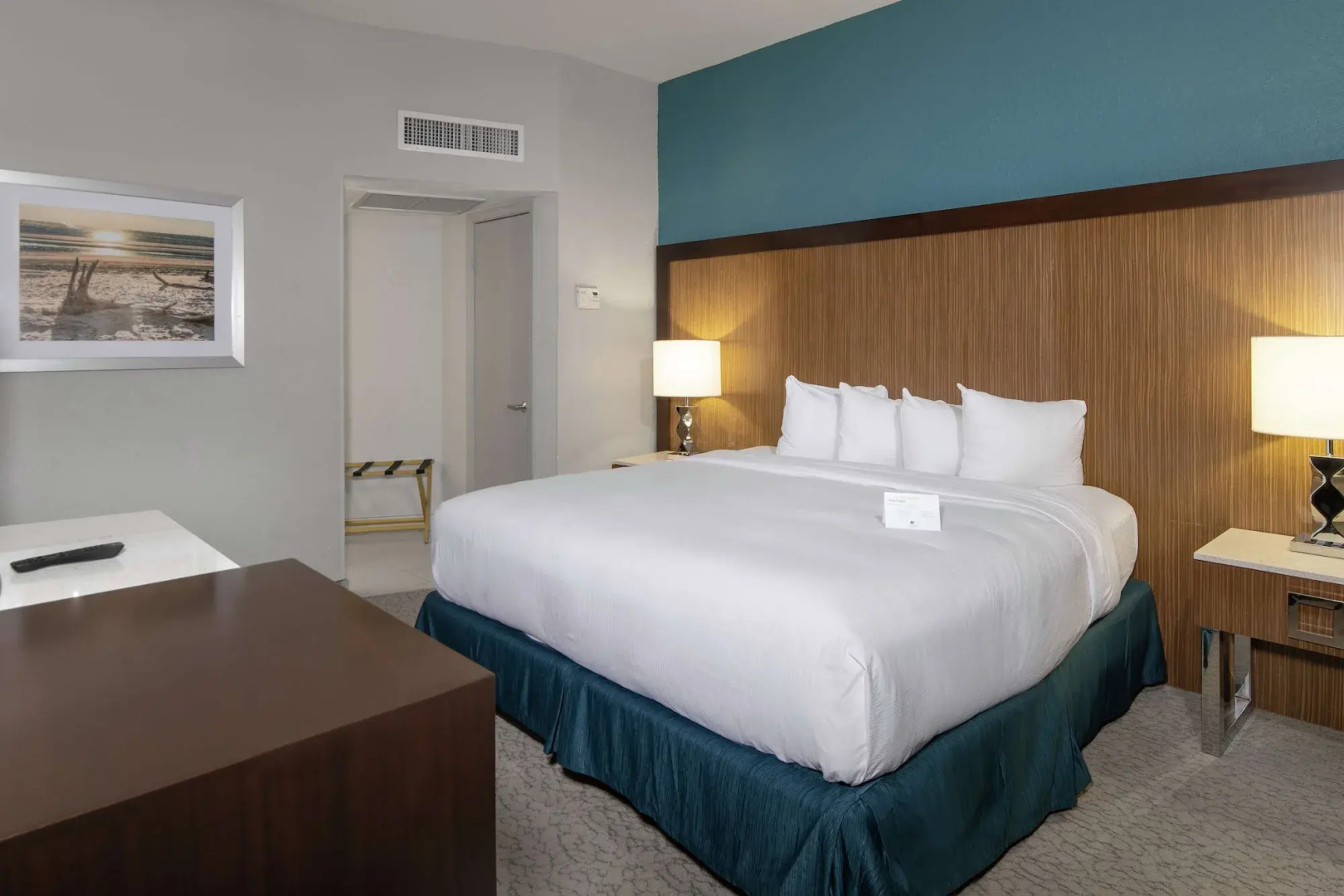 Photo - DoubleTree by Hilton Hotel Jacksonville Airport