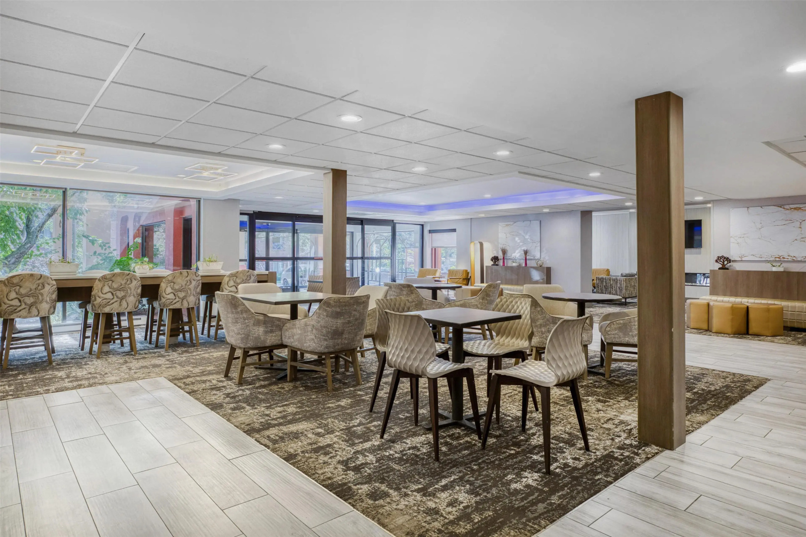 Foto - SureStay Plus Hotel by Best Western Chicago Lombard