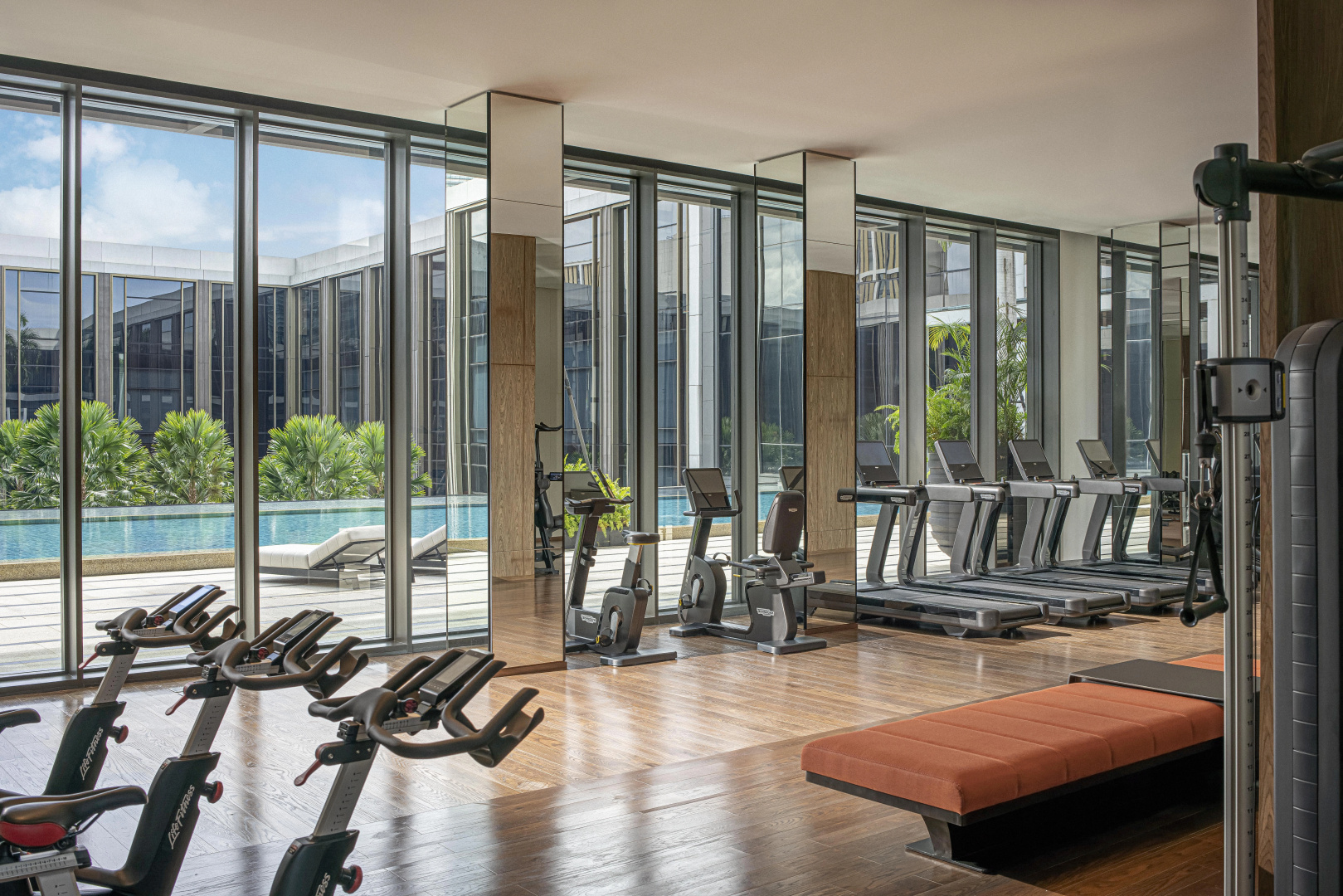 Photo - Four Seasons Hotel Bangkok at Chao Phraya River