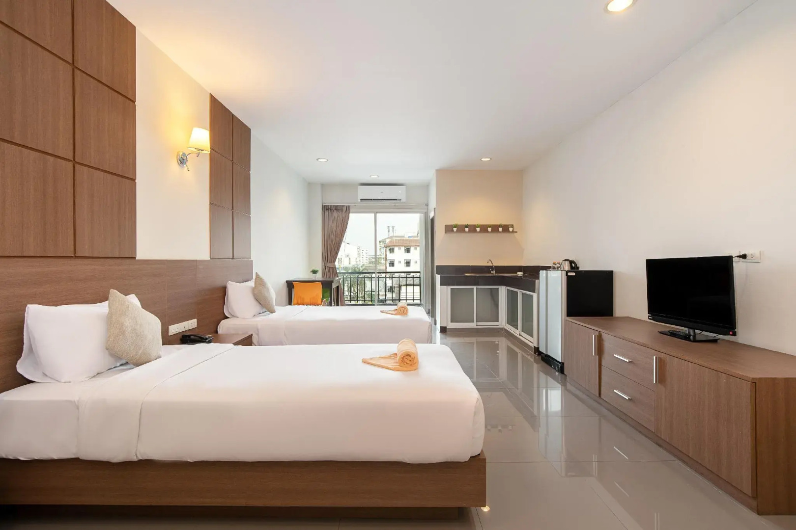Photo - Leenova Hotel