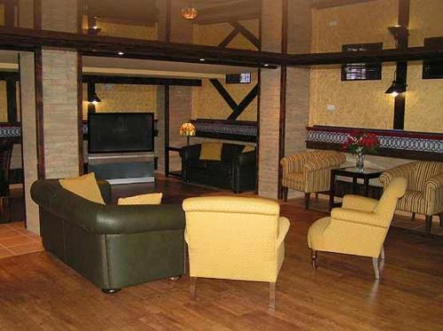 Photo - Toboso Apar - Turis