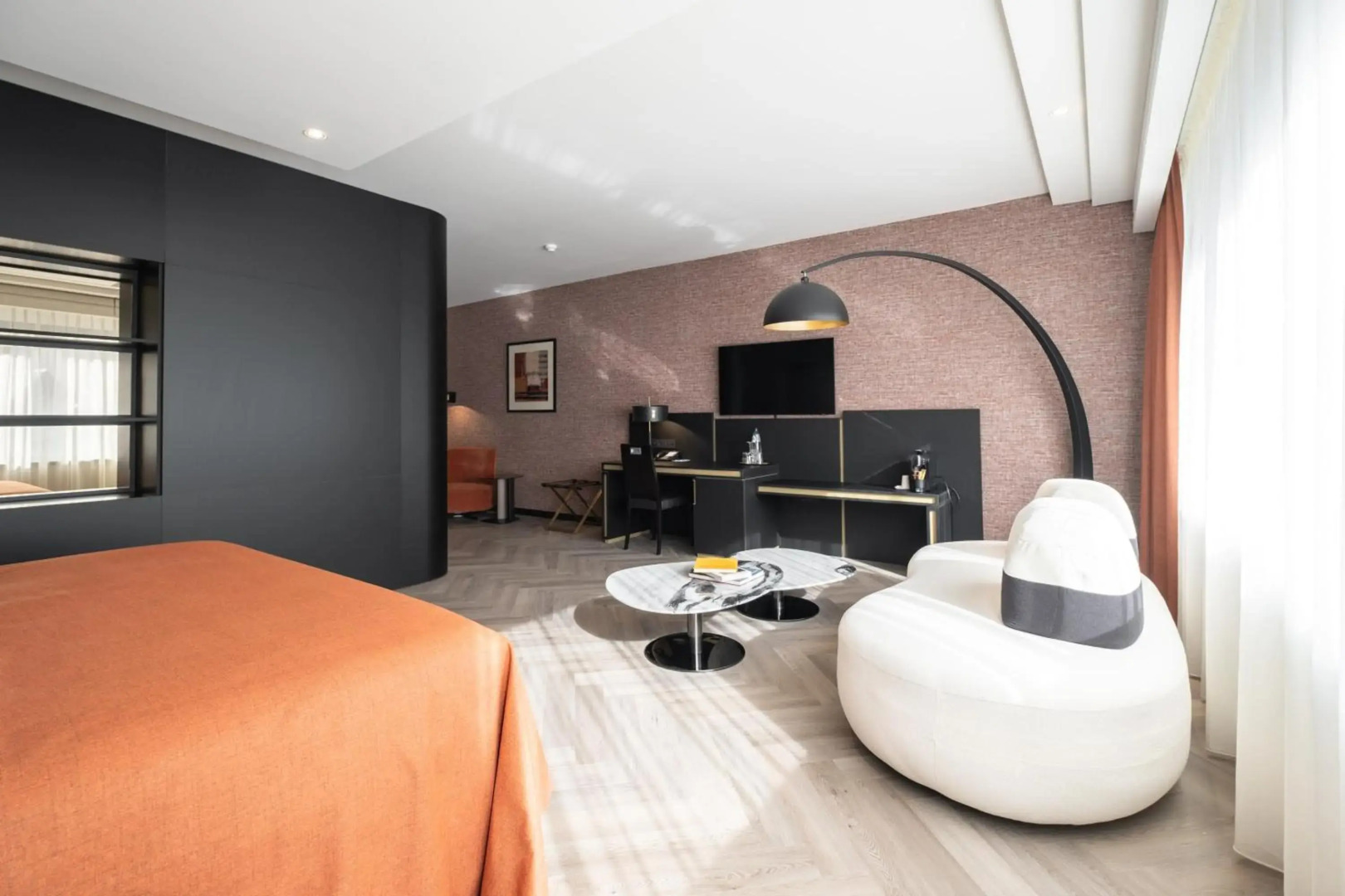Photo - Hyllit Hotel
