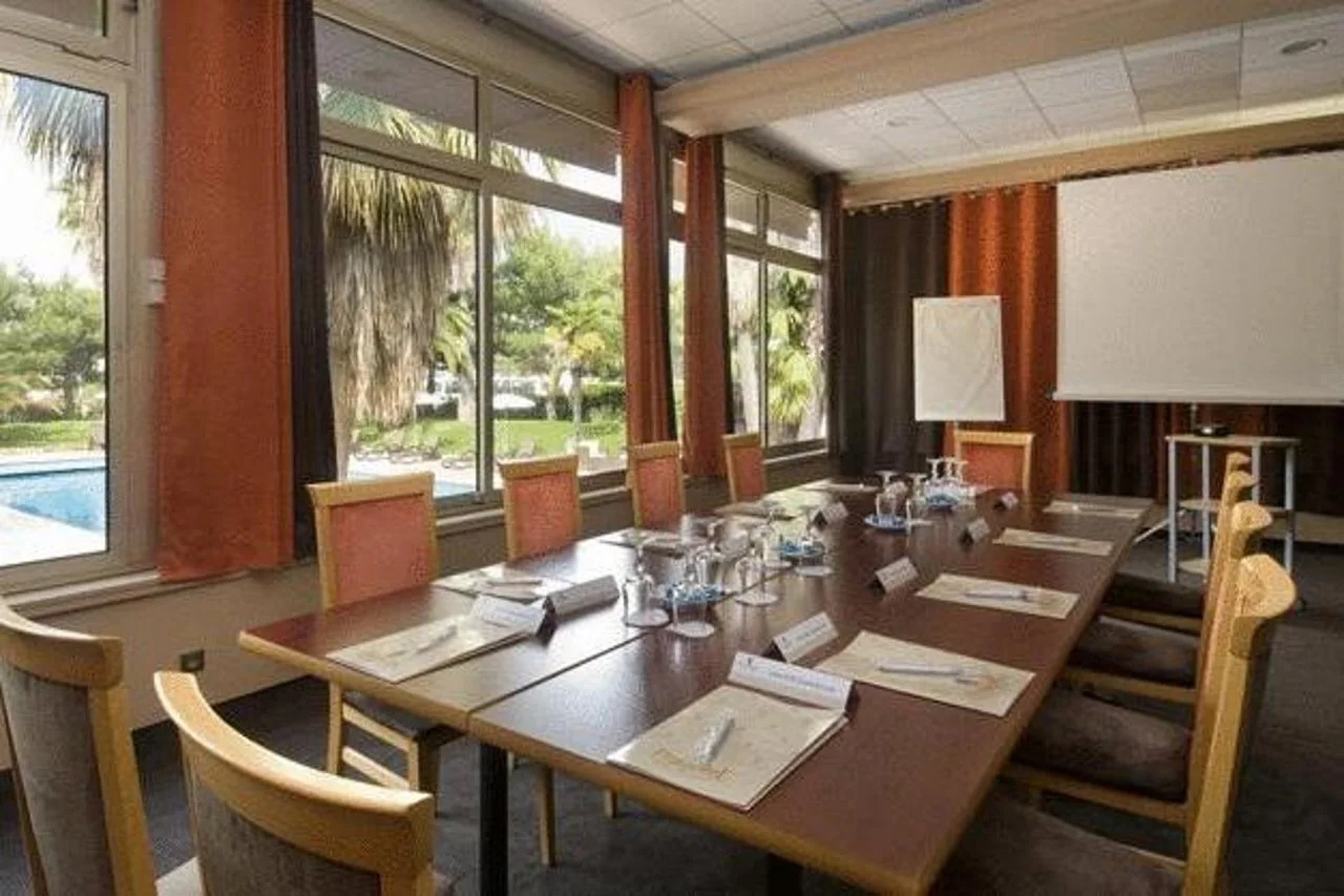 Photo - Promotel