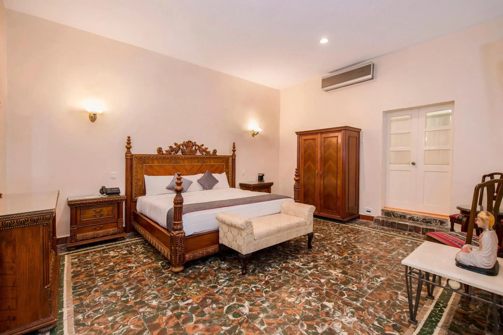 Photo - Hotel Senorial