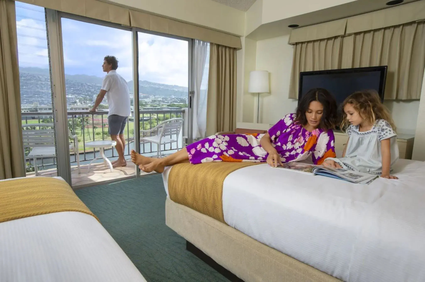 Photo - Coconut Waikiki Hotel