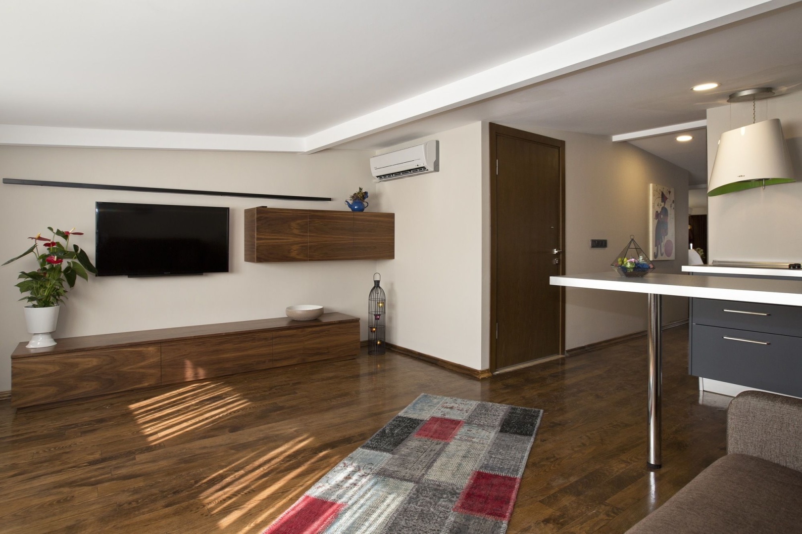 Photo - SNOG Rooms & Suites