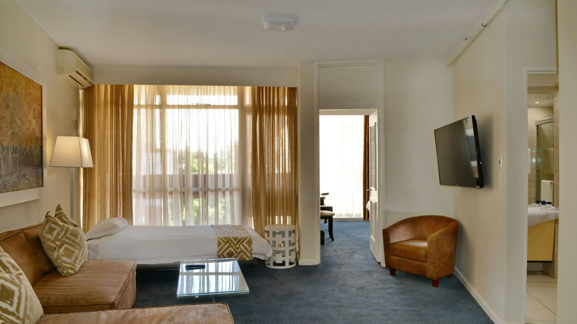 Photo - The Parktonian All Suite Hotel