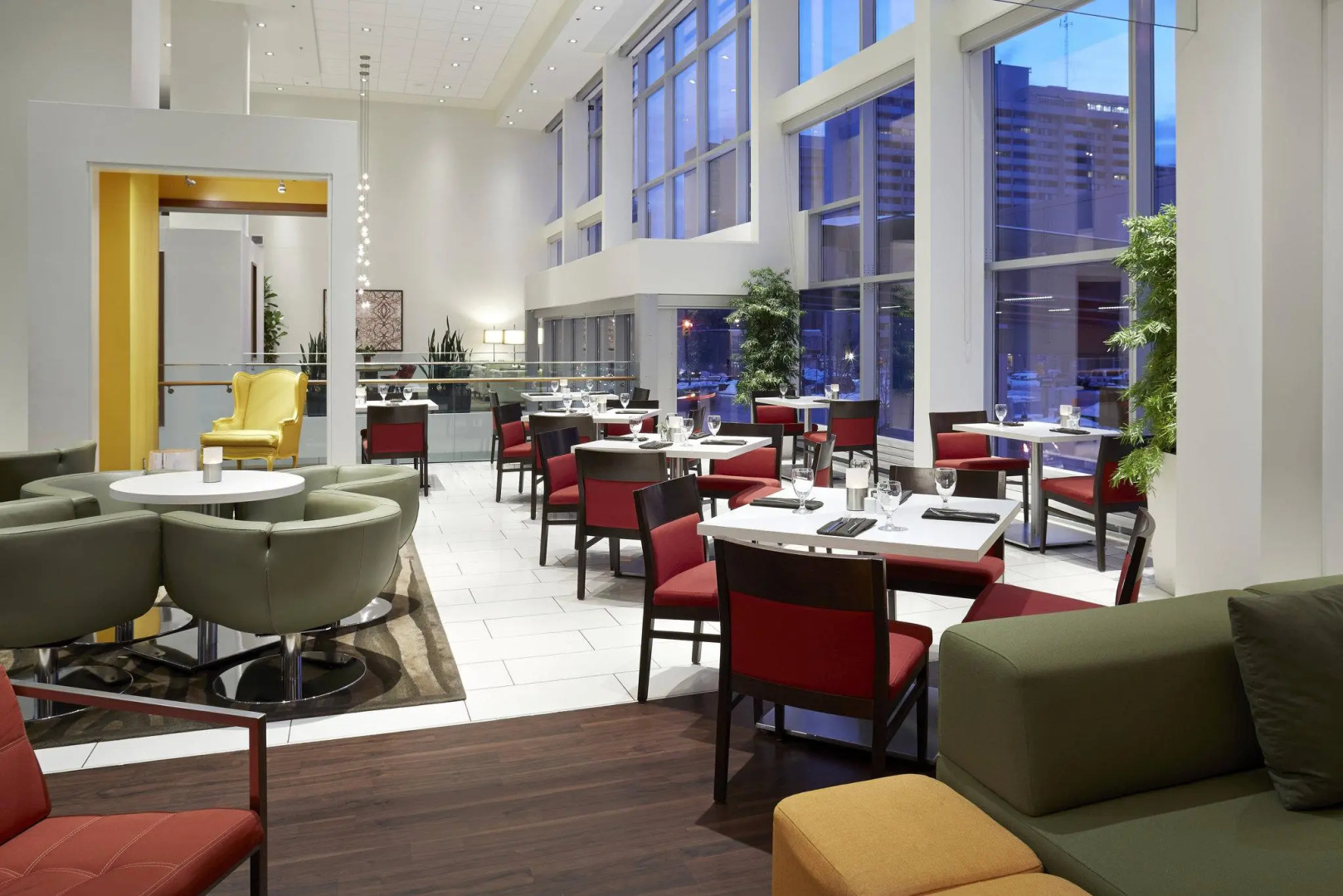 Photo - Delta Hotels by Marriott Ottawa City Centre