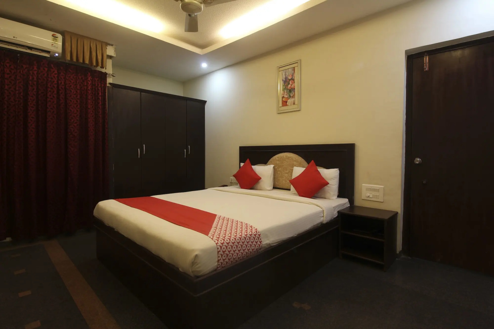 OYO 26224 Hotel Anmol International