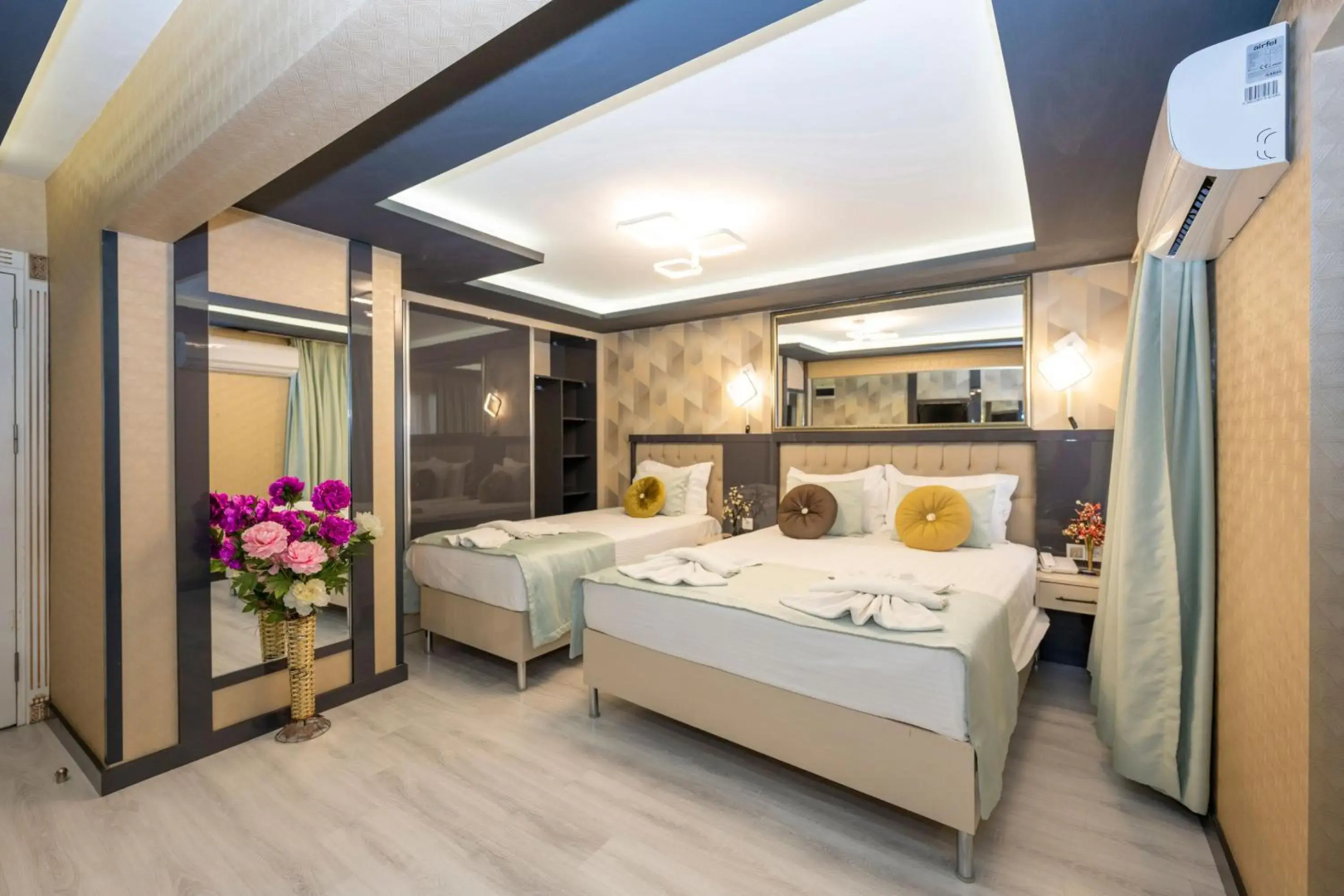 Photo - Grand Ons Hotel