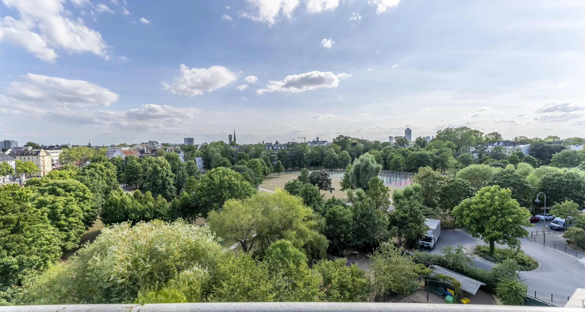 Foto - Plaza Premium Koln
