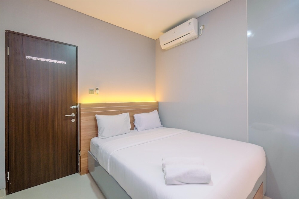 Fully Furnished With Cozy Design 2Br Apartment Transpark Cibubur