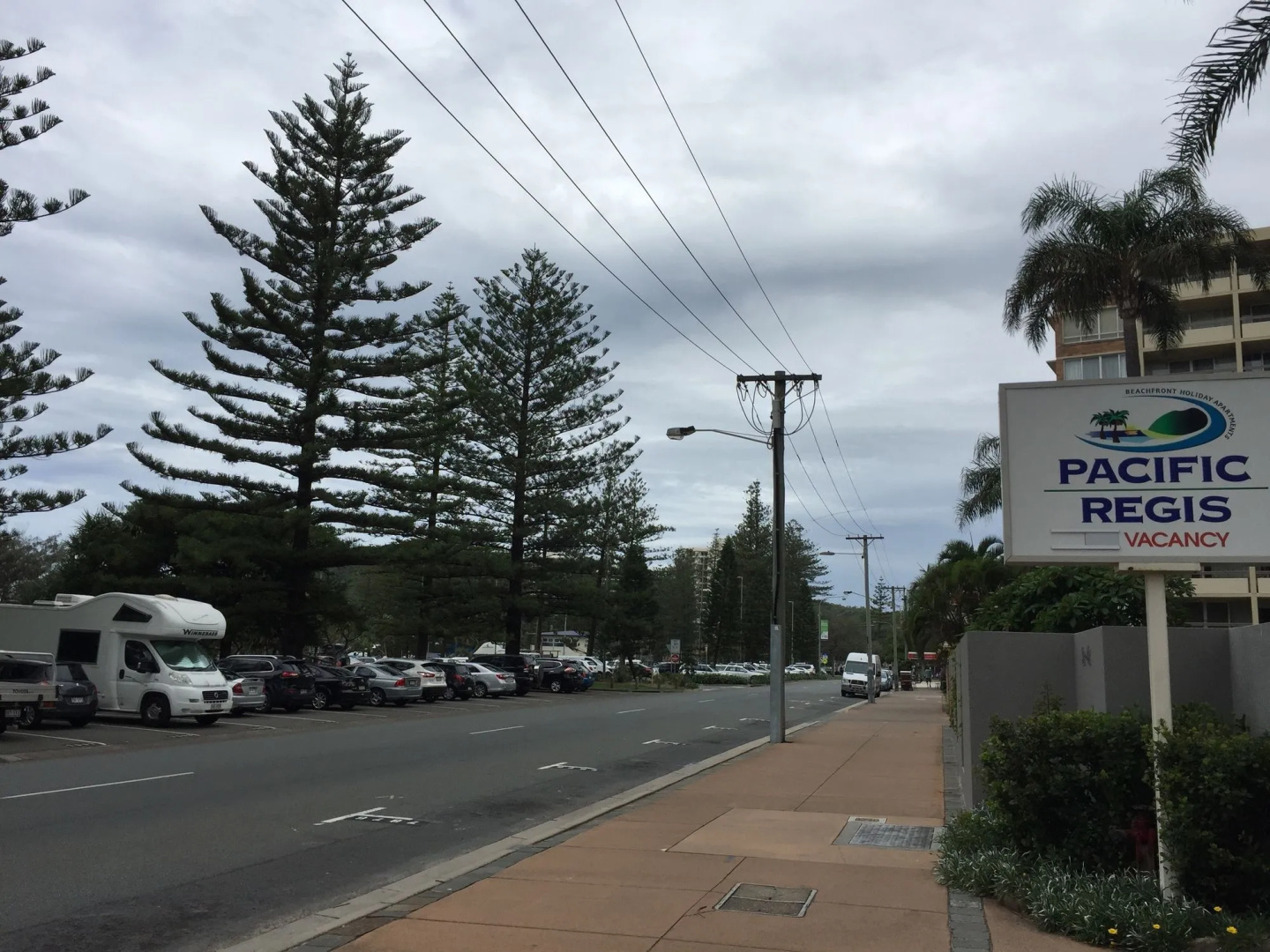 Foto - Pacific Regis Apartments
