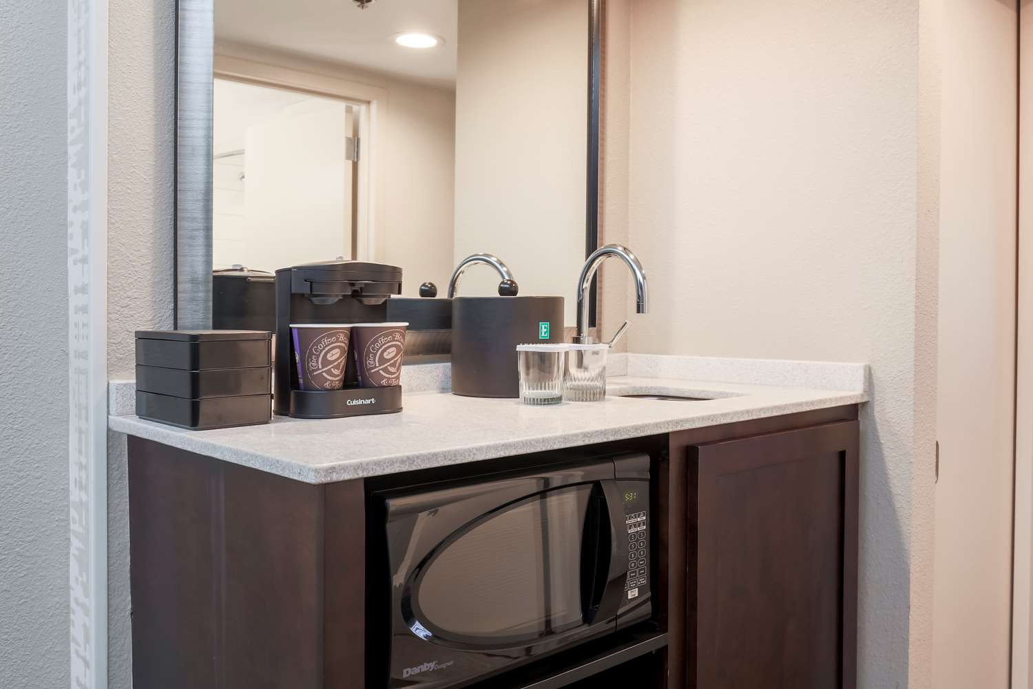 Foto - Embassy Suites by Hilton Dallas Love Field