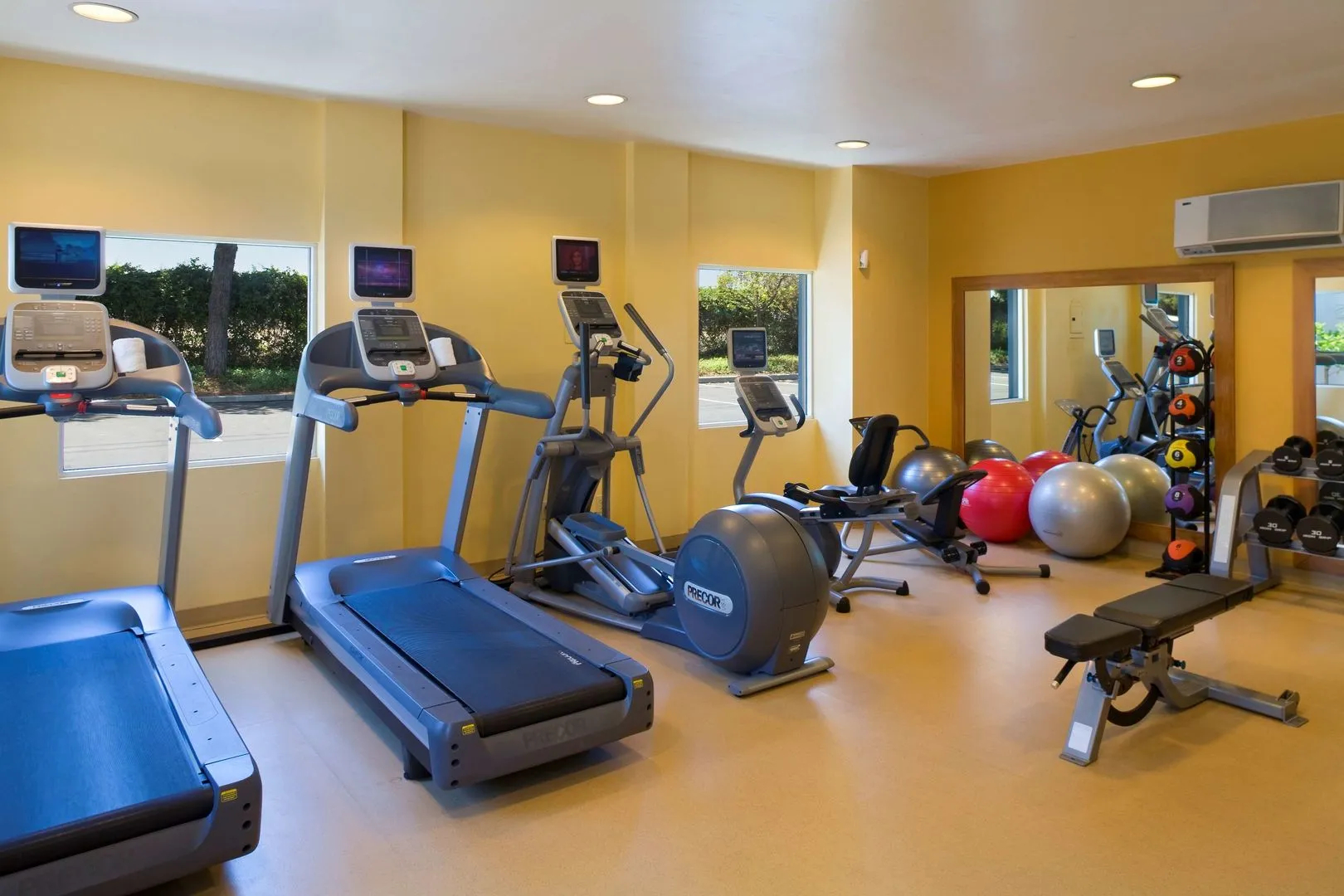 Photo - Embassy Suites by Hilton Anaheim North