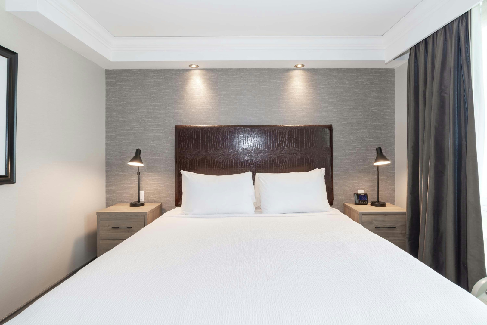 Photo - Sandman Signature Toronto Airport Hotel