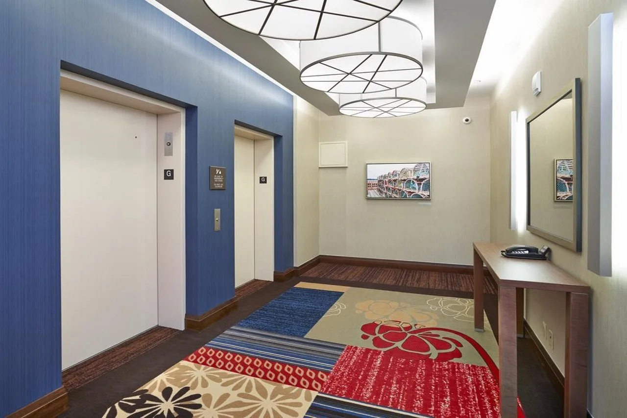 Photo - Hampton Inn by Hilton Halifax Downtown