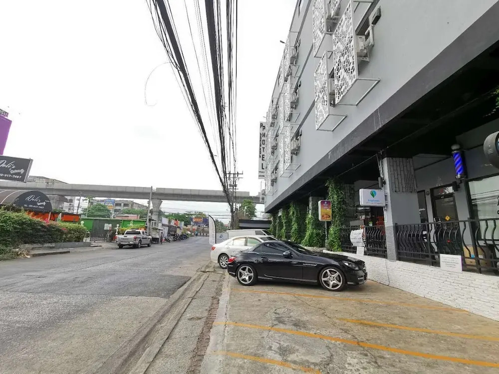 Photo - The Ram Hotel