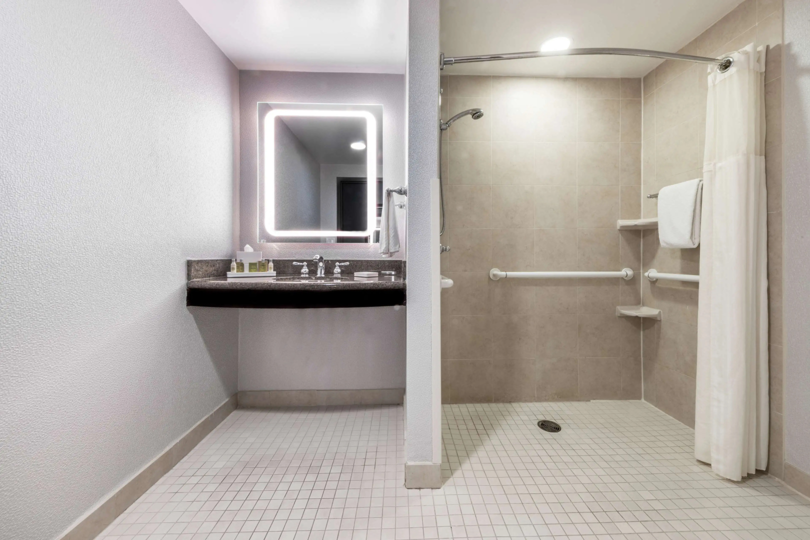 Photo - DoubleTree by Hilton Newark Penn Station, NJ