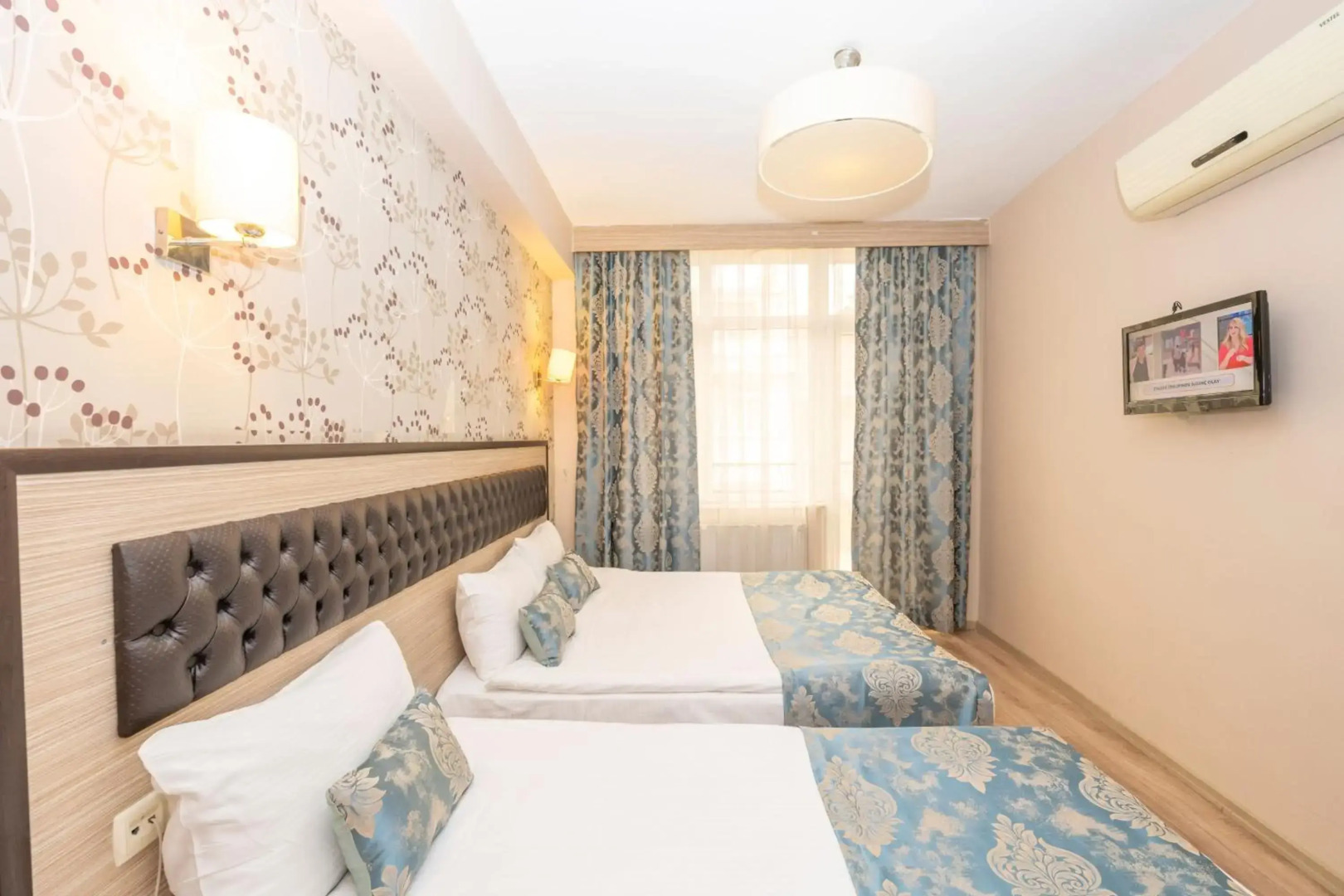 Photo - Tugra Hotel