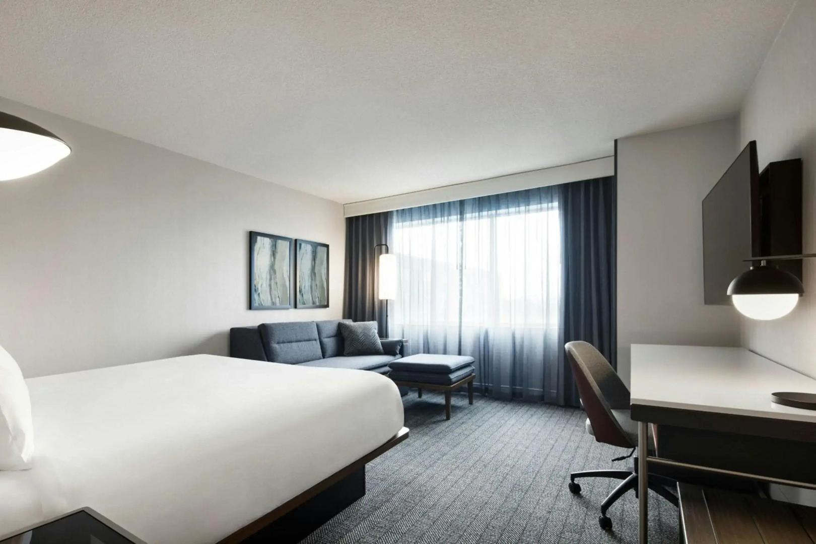 Photo - Courtyard by Marriott Montreal Airport