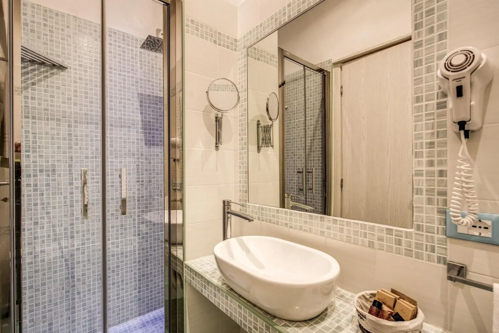 Photo - Tritone Top House