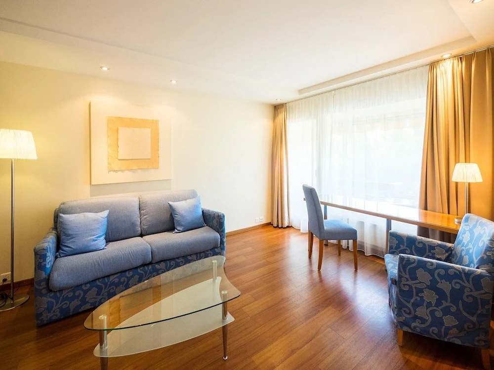 Photo - Hotel Holiday