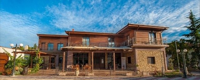 Polys Guest House