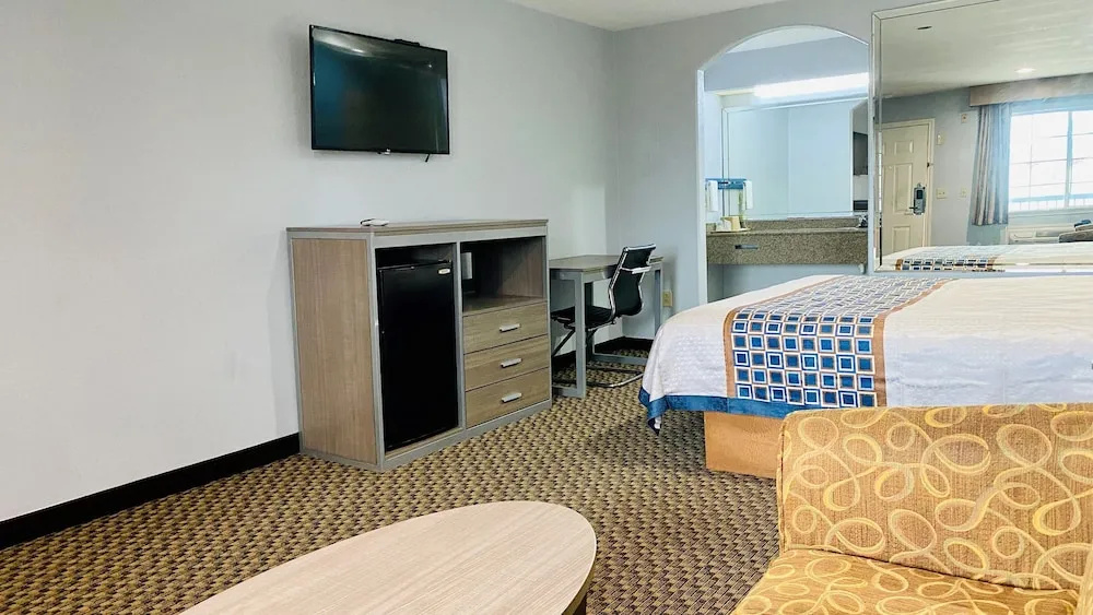 Photo - Home Place Inn & Suites