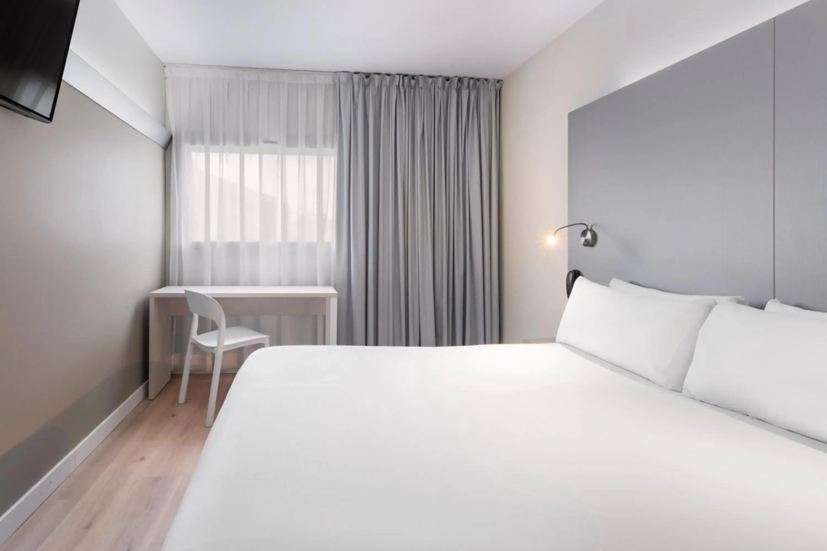 Photo - B&B HOTEL Barcelona Mollet