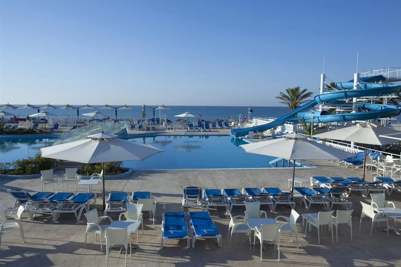 Photo - Samira Club Family and couples only