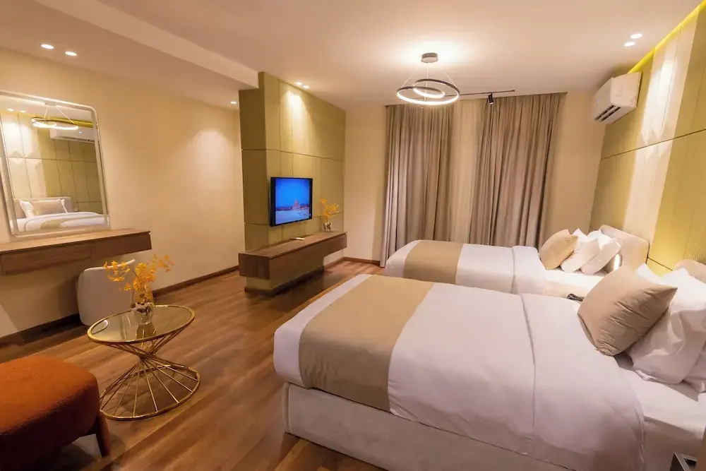 Foto - Spire West Hotel